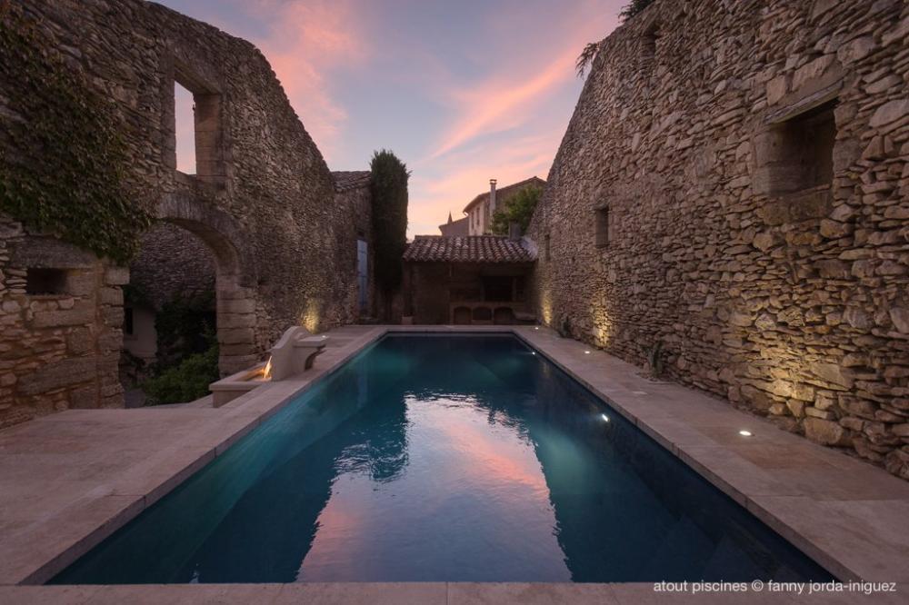 piscine avec fontaine